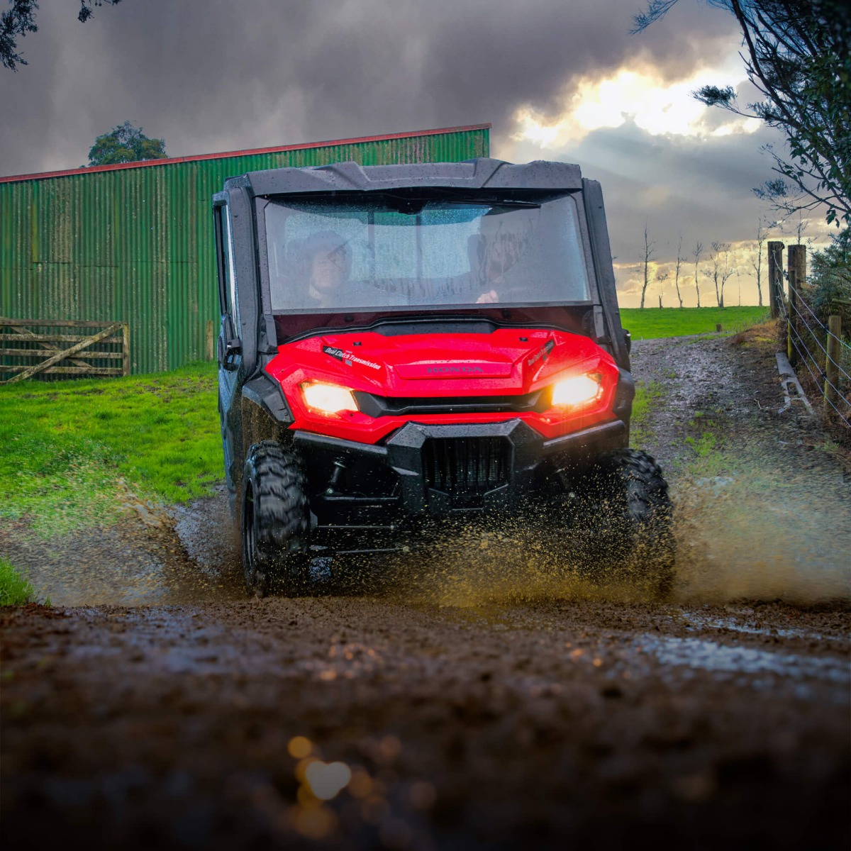 Side by Sides Honda_Motorcycle_Product_Category_Banners_Square_SxS_2000_x_2000